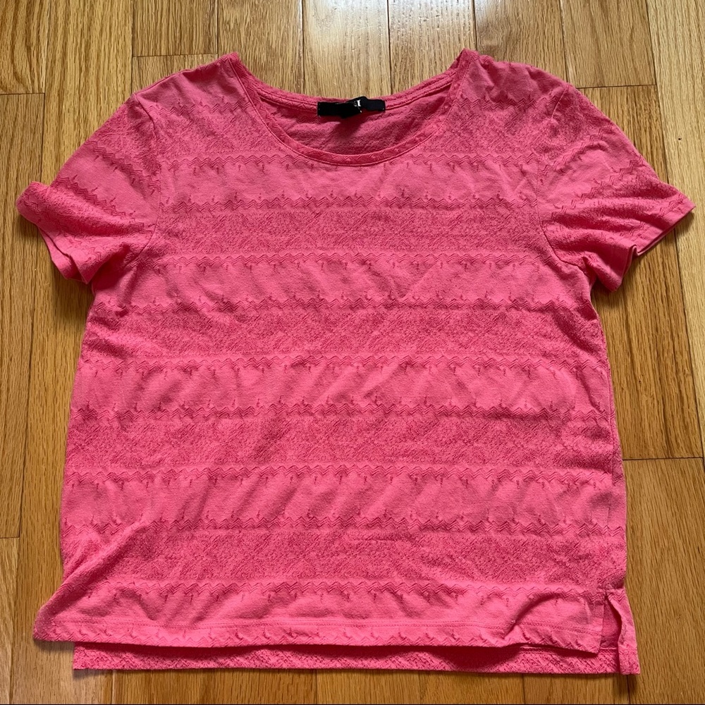 F21 pink textured tshirt
